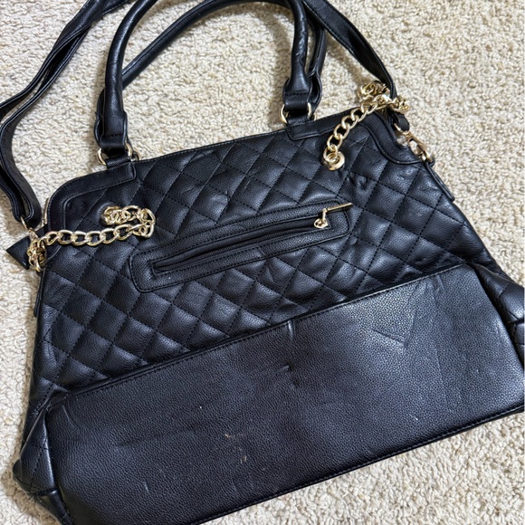 Quilted Black Chain Shoulder Bag – Large Elegant Tote Style - Picture 4 of 7